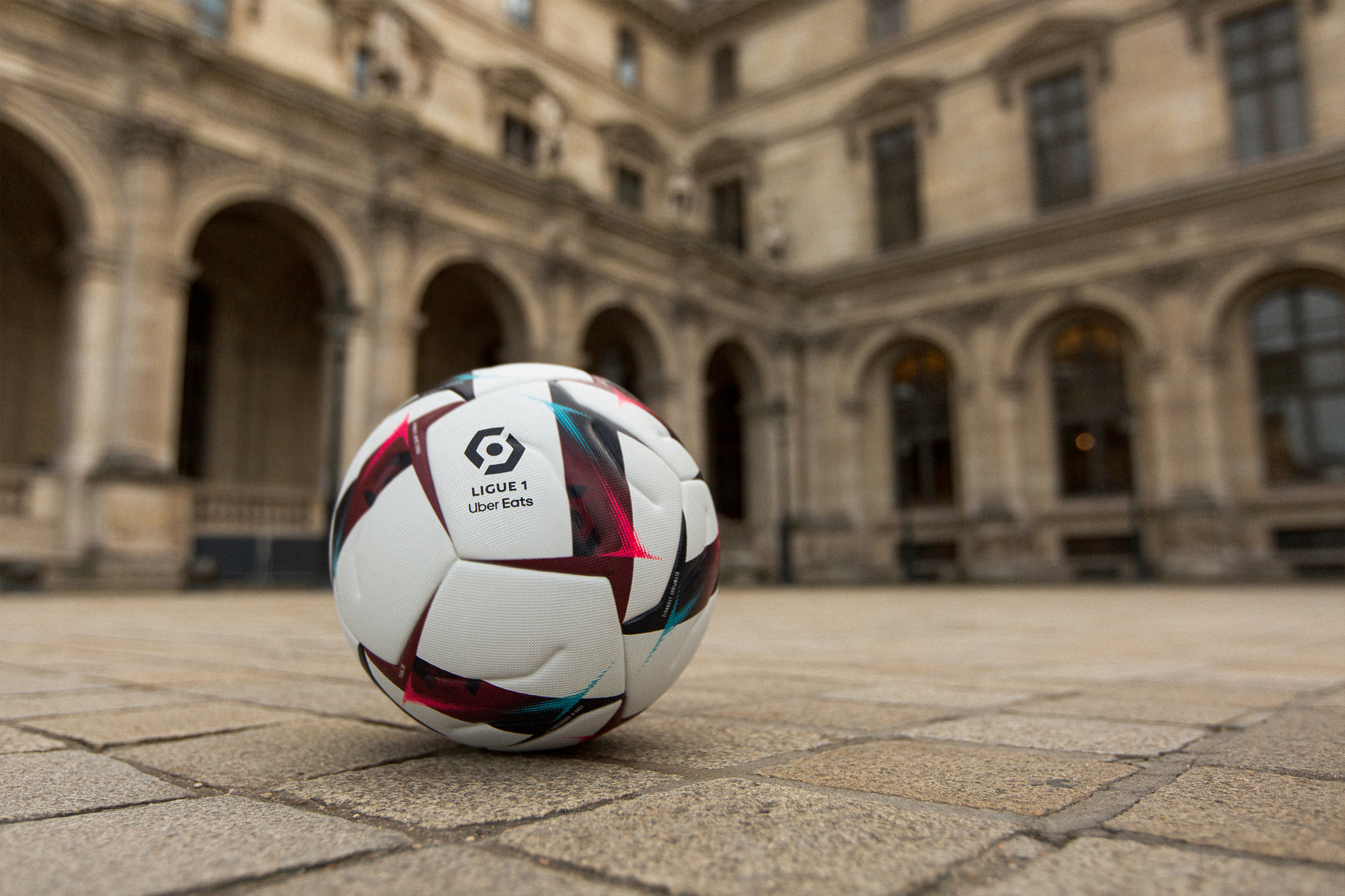 Ligue 1 : On connait le visuel du nouveau ballon de la L1 pour 2022-2023